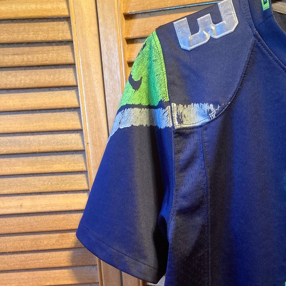 Nike Seahawks #3 Russell Wilson Navy Blue & Green Football Jersey - Picture 7 of 16